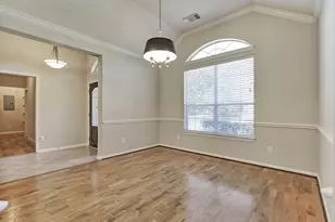 126 S Regan Mead Cir, The Woodlands, TX 77382 - Photo 9