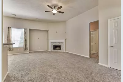 126 S Regan Mead Circle, The Woodlands, TX 77382 - Photo 11