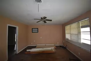 1717 Marguerite St, Bay City, TX 77414 - Photo 3