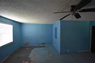 1717 Marguerite St, Bay City, TX 77414 - Photo 5