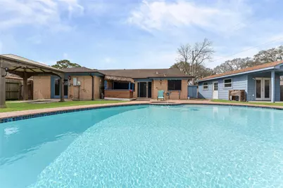 4307 Meadow Glenn Drive, Dickinson, TX 77539 - Photo 19
