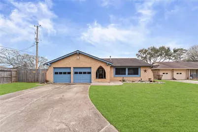 4307 Meadow Glenn Drive, Dickinson, TX 77539 - Photo 1