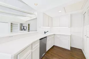 7608 Del Monte Dr, Houston, TX 77063 - Photo 39