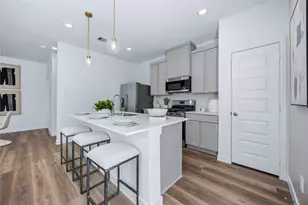 956 Green Vines Ln, Houston, TX 77091 - Photo 11