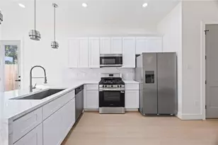 5222 Gold St, Houston, TX 77026 - Photo 7