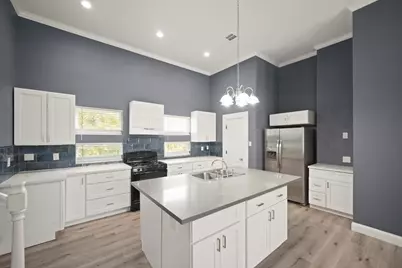 2110 Oatfield Drive, Houston, TX 77018 - Photo 7