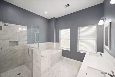 2110 Oatfield Drive, Houston, TX 77018 - Photo 19