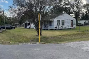 7339 Lewiston St, Houston, TX 77049 - Photo 9