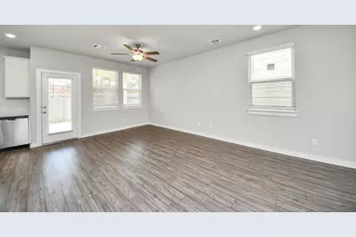 8505 Rising Stream Drive, Houston, TX 77063 - Photo 9