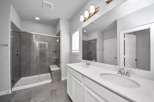 8505 Rising Stream Dr, Houston, TX 77063 - Photo 23