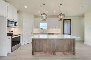 4379 Collton Ln, Franklin, TX 77856 - Photo 9