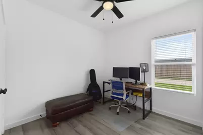 5208 Laura Koppe Road, Houston, TX 77016 - Photo 7