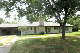 402 N Summit St, Weimar, TX 78962 - Photo 3