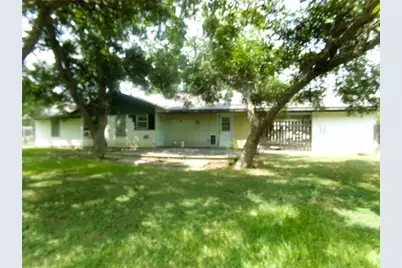 402 N Summit Street, Weimar, TX 78962 - Photo 19