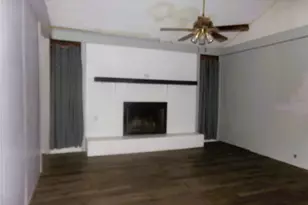 402 N Summit St, Weimar, TX 78962 - Photo 7