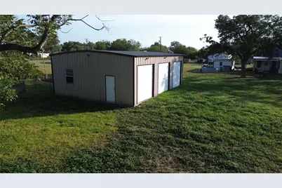 202 E 4th St, Nordheim, TX 78141 - Photo 31