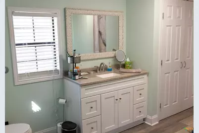 202 E 4th St, Nordheim, TX 78141 - Photo 9