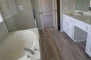 5407 Victoria Dr, Rosharon, TX 77583 - Photo 11