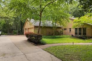 2802 Valley Manor Dr, Houston, TX 77339 - Photo 3