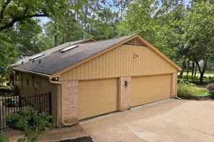 2802 Valley Manor Dr, Houston, TX 77339 - Photo 3