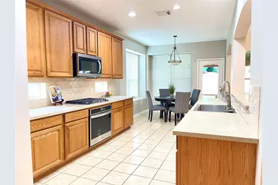 7823 Parkchase Timber Court, Houston, TX 77070 - Photo 7