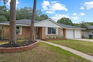 11510 Mullins Dr, Houston, TX 77035 - Photo 1