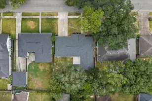 11510 Mullins Dr, Houston, TX 77035 - Photo 3