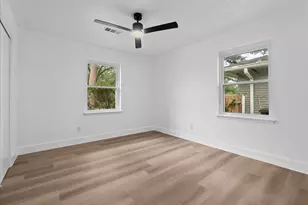 11510 Mullins Dr, Houston, TX 77035 - Photo 9