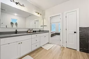 5632 Bertellis Ln, Houston, TX 77091 - Photo 15