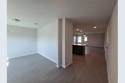 608 Yupon Street, Baytown, TX 77520 - Photo 3