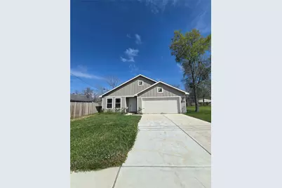 608 Yupon Street, Baytown, TX 77520 - Photo 1