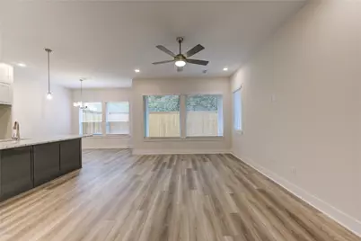16032 Mason Run Drive, Houston, TX 77079 - Photo 9