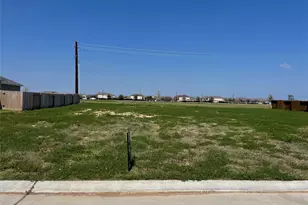 660 Woodhaven Lks Dr, La Marque, TX 77568 - Photo 23
