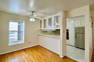 3420 Mt Vernon St, Houston, TX 77006 - Photo 3