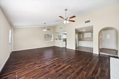 17138 Barcelona Drive, Friendswood, TX 77546 - Photo 7