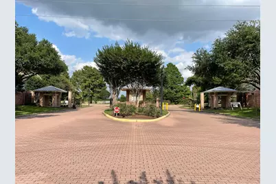 3906 Shadow Cove Drive, Houston, TX 77082 - Photo 3