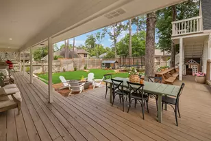 140 April Waters Dr W, Conroe, TX 77356 - Photo 7