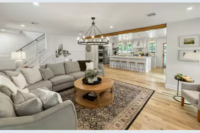 140 April Waters Drive W, Conroe, TX 77356 - Photo 11