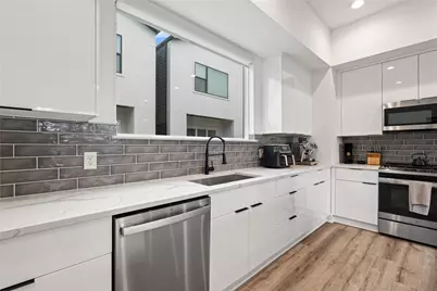 2404 Hadley Street #C, Houston, TX 77003 - Photo 5