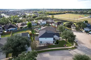 9214 Windy Spring Ct, Houston, TX 77089 - Photo 49