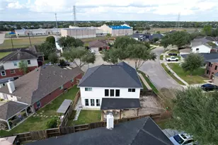 9214 Windy Spring Ct, Houston, TX 77089 - Photo 47