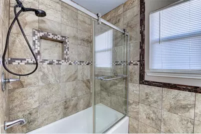 9214 Windy Spring Court, Houston, TX 77089 - Photo 31