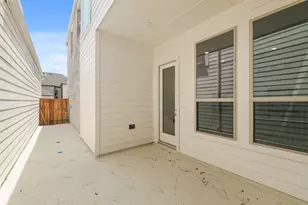 413 Meadows Peak Ln, Montgomery, TX 77316 - Photo 17