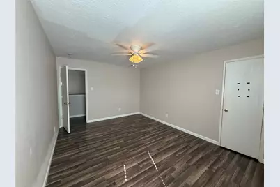 5418 Cinnamon Lake Drive, Baytown, TX 77521 - Photo 9