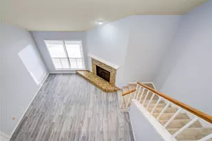 3100 Walnut Bend Ln, Houston, TX 77042 - Photo 17