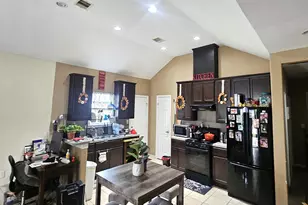 7918 Beckley St, Houston, TX 77088 - Photo 15