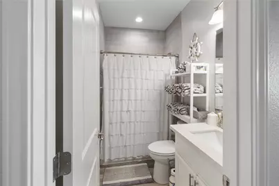 1286 Lagoon Drive, Crystal Beach, TX 77650 - Photo 15