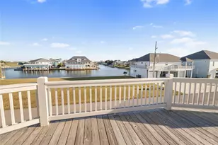 1286 Lagoon Dr, Crystal Beach, TX 77650 - Photo 43