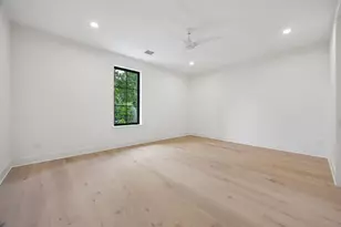 10726 Marsha Ln, Houston, TX 77024 - Photo 31