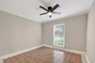 14238 Pinewest Dr, Houston, TX 77049 - Photo 17